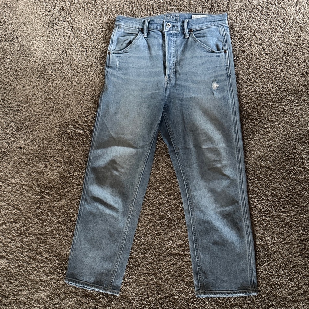 GAP 1969 back buckle straight leg distressed finish jeans size 29 / 8